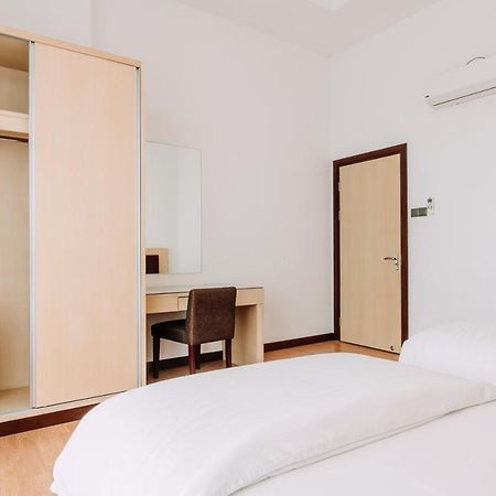 Haus 1 @ Imperial Suites Kuching Extérieur photo