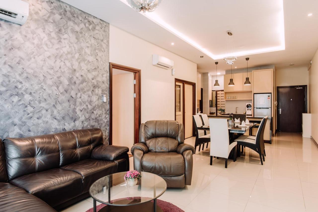 Haus 1 @ Imperial Suites Kuching Extérieur photo