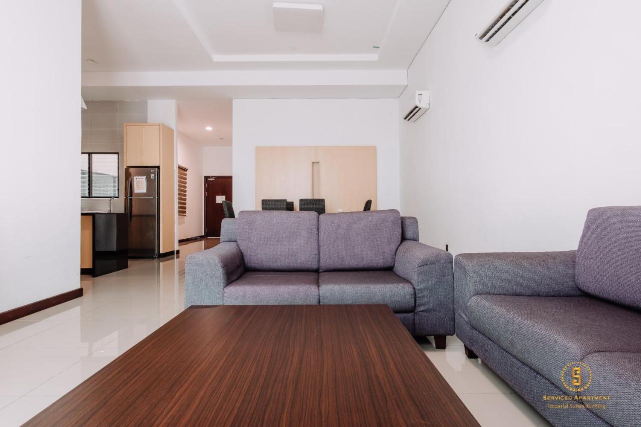 Haus 1 @ Imperial Suites Kuching Extérieur photo