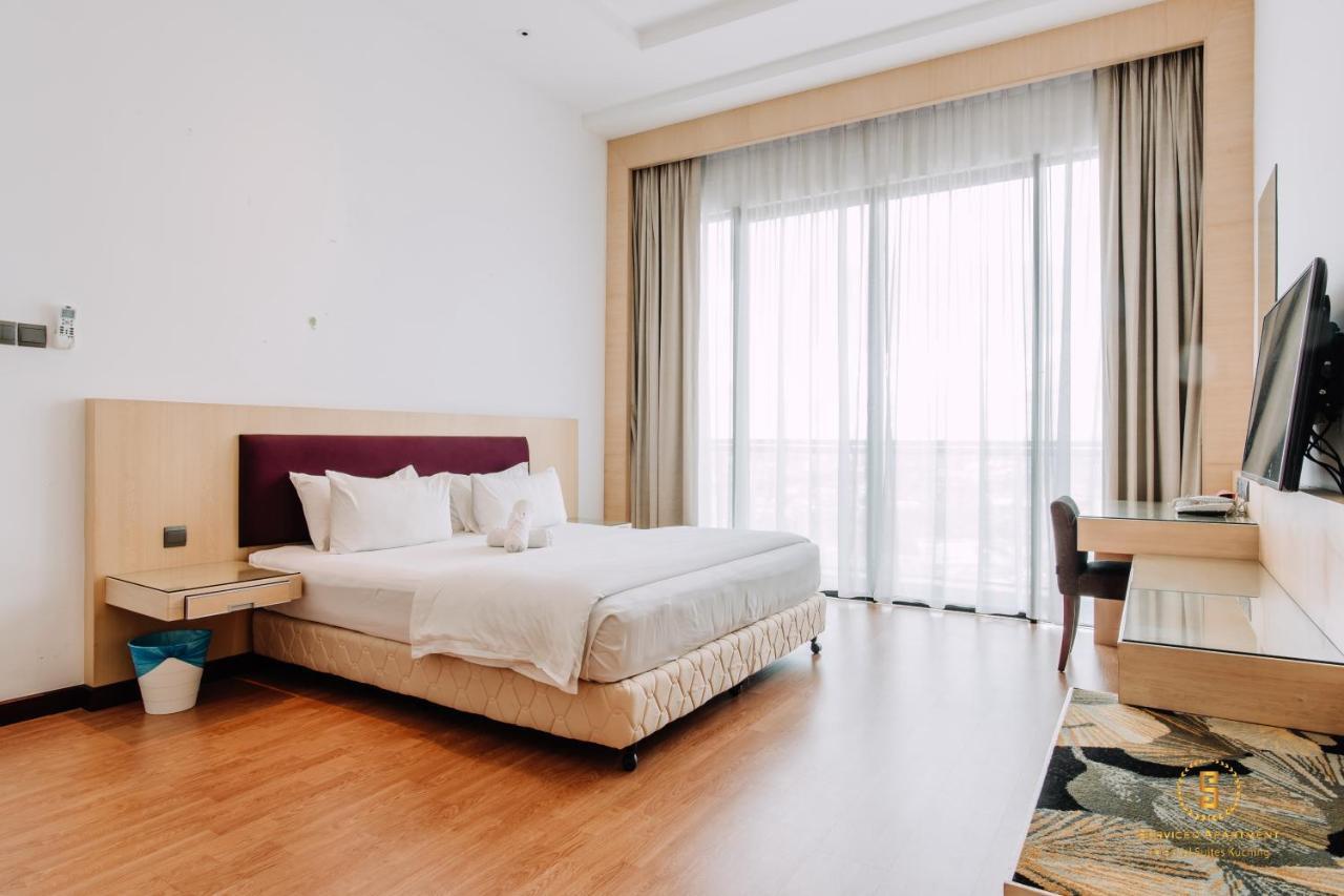 Haus 1 @ Imperial Suites Kuching Extérieur photo
